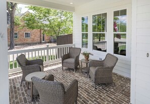 Terrace/patio - Aggie Park, new, custom 4 Bed 4.5 Ba, 8 min park lined walk to Kyle Field (College Station)