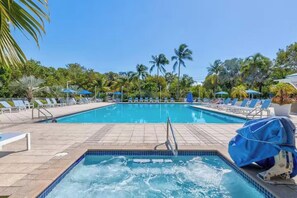 Pool - Ocean Pointe - Pool, Hot Tub, View, Beach, Parking (Tavernier)