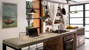 Townhome | Private kitchenette