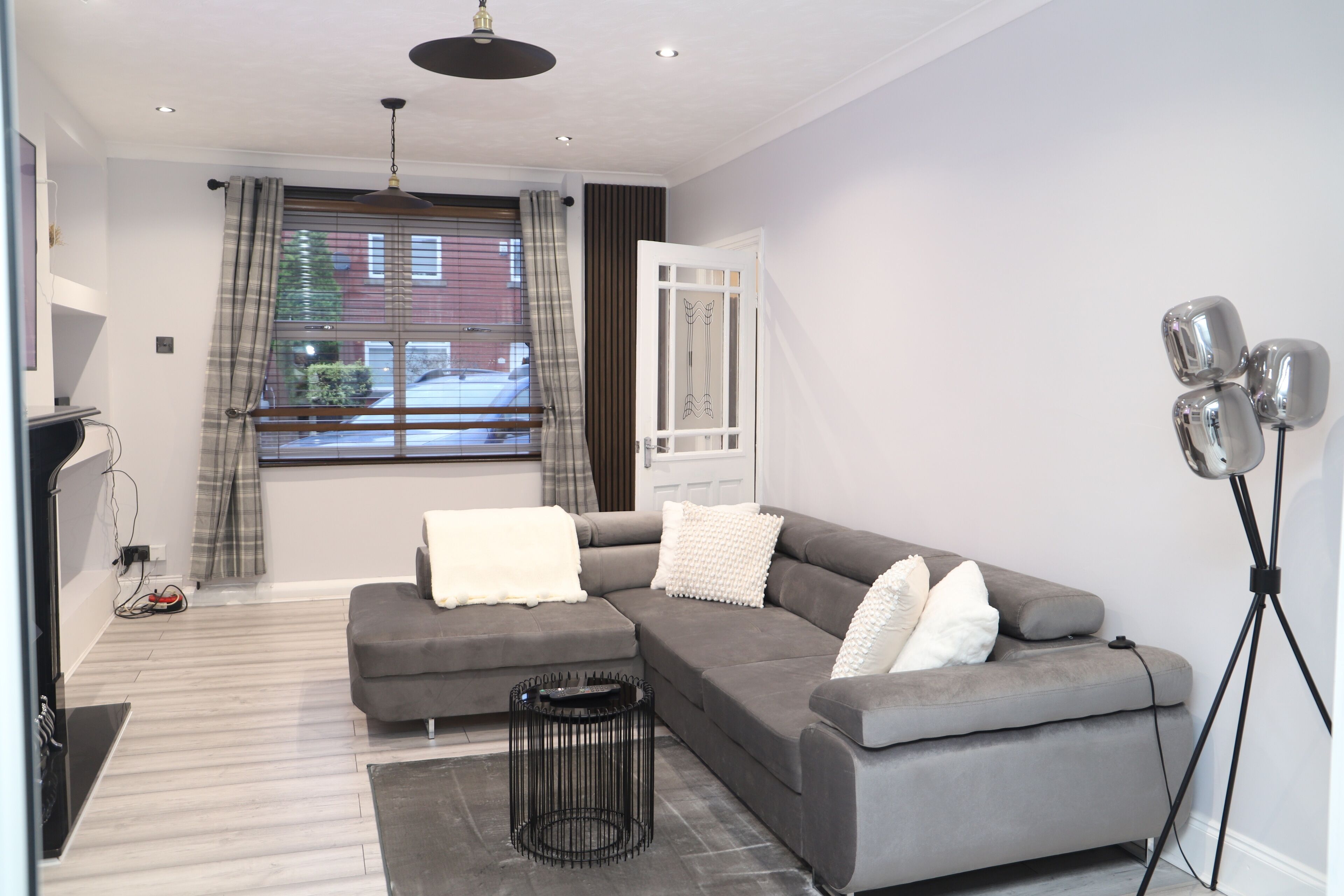 Télévision, cheminée