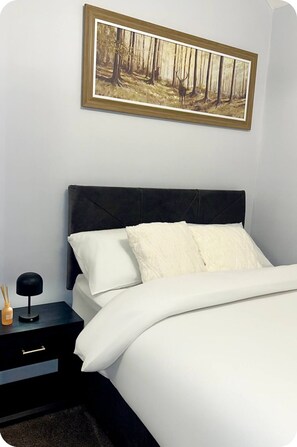 مكواة/لوح كي وواي فاي وملاءات أسرّة