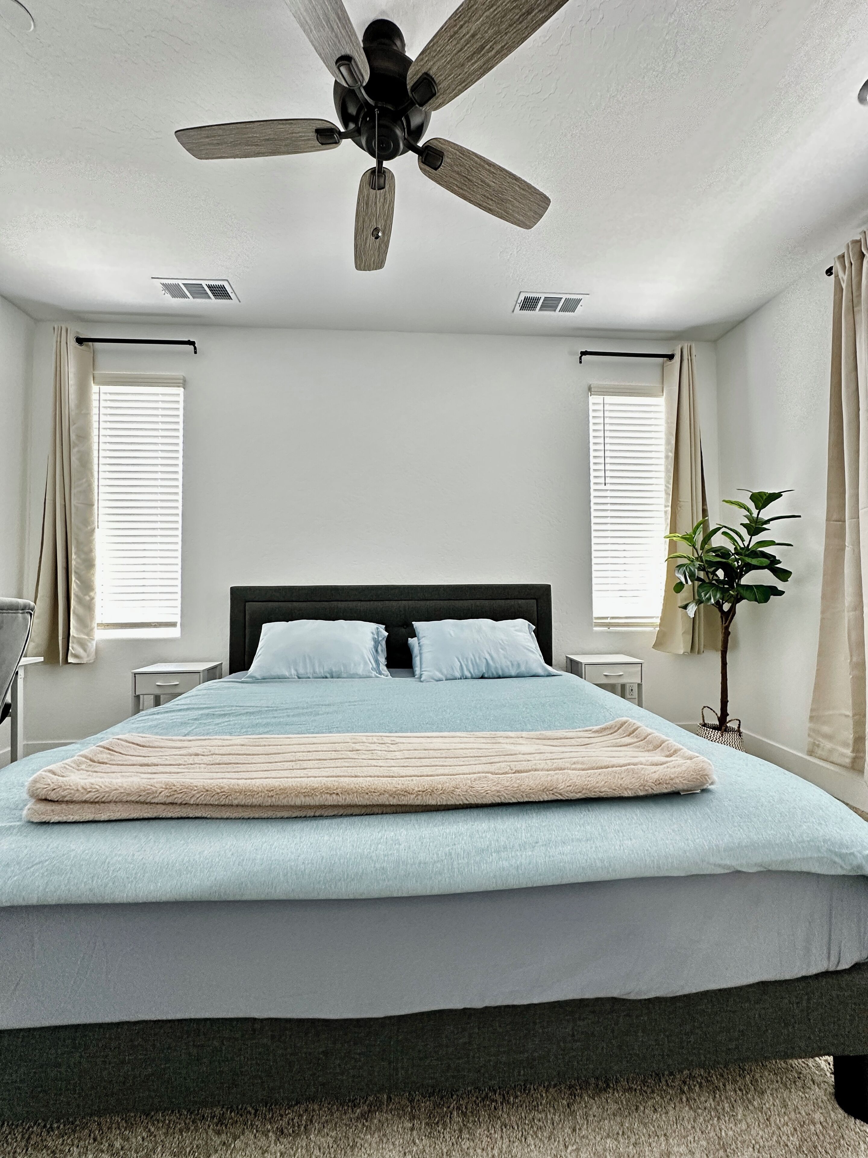 Clovis Retreat - Modern 2br Near Parks, Pool - Clovis, CA