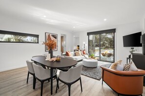 Dining - Alpine Vision Chalet (Dinner Plain)