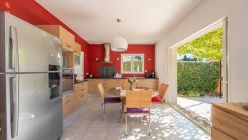 House | 3 bedrooms, Internet