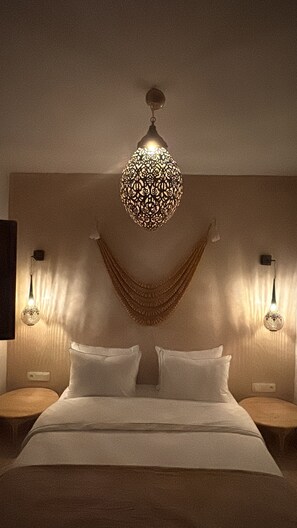 Iron/ironing board, WiFi, bed sheets - Riad TILELI Marrakech Riad of 4 rooms with private bathroom in the heart of the Medina (Marrakech)