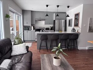 Private kitchen - Marius & Mia (Le Rosaire) (L'Anse-Saint-Jean)