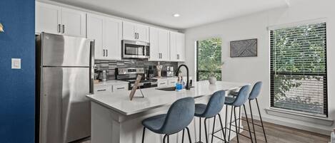 Fridge, microwave, oven, stovetop