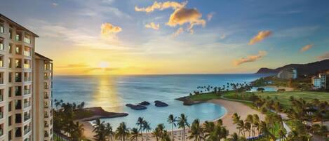 Ubicación a pie de playa, tumbonas y toallas de playa