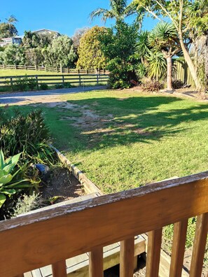 Property grounds - Close to shops and harbour! Modern interior, large deck with space for the boat (Pukenui)
