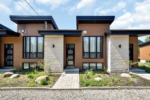Exterior - Agora Duo Portneuf - 2 Family Units - 2 Spas (Pont-Rouge)