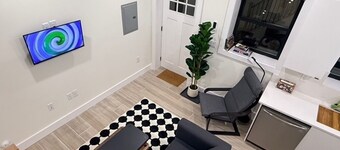 Rare brand new 1 bedroom Duplex in Vibrant Neighborhood with Easy NYC Access