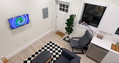 Rare brand new 1 bedroom Duplex in Vibrant Neighborhood with Easy NYC Access