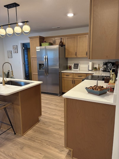 Spacious 4-bedroom house in gorgeous Waynesville with AC