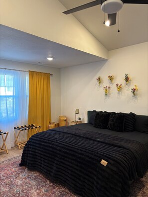 4 bedrooms, travel crib, WiFi, bed sheets