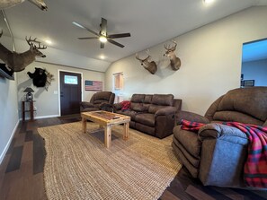 Living area - Charming 2-bedroom house with AC in Palco (Palco)