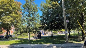 Exterior - THE WARM HEART TORONTO (toronto)