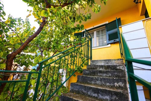 Apartment With Garden