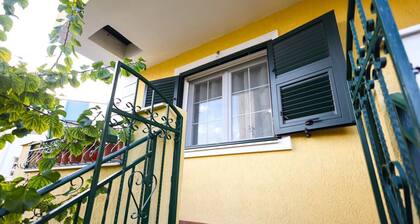 Apartment With Garden