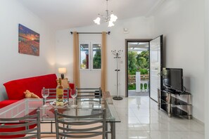 TV - peaceful Kefalonia villa with private pool (Spartia)