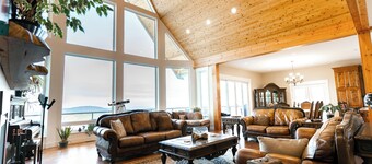 Blue Horizon Mountain Retreat B&B 