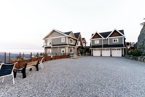 Blue Horizon Mountain Retreat B&B 