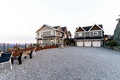 Blue Horizon Mountain Retreat B&B 