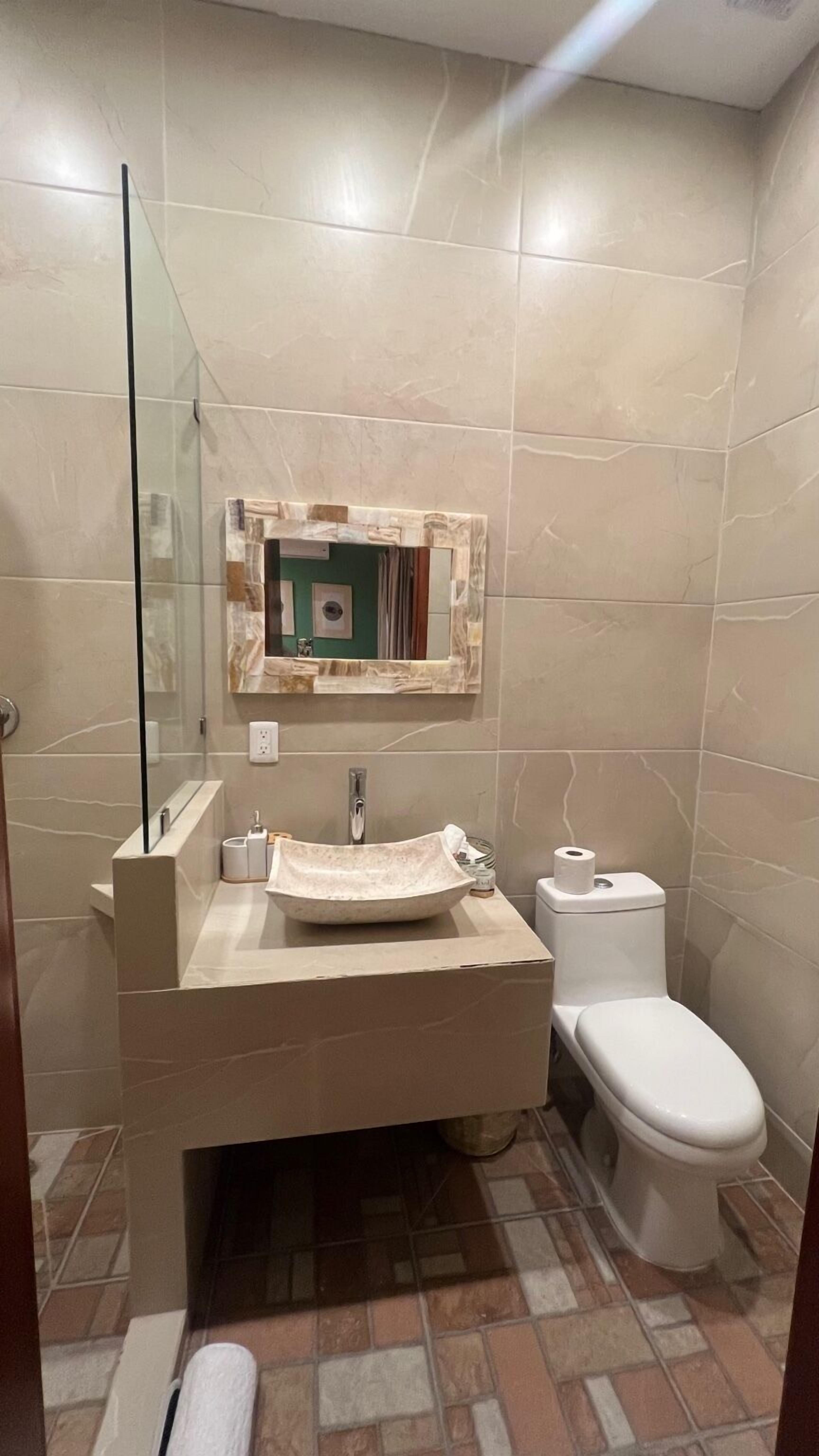 Superior Double Room, Balcony, City View | Bathroom | Hair dryer, towels, soap, shampoo