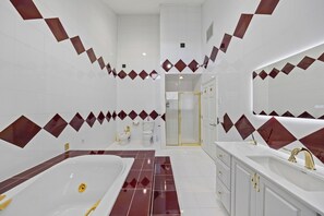 Boblebadekar, hårtørrer, bidet, håndklæder