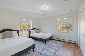 Ferros/tábuas de passar roupa, Wi-Fi, roupa de cama