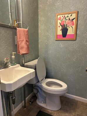 Bathroom - Bobbi's on the Hill (Waynesville)