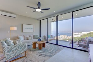 Smart TV, stereo - Amapas Hillside wth Rooftop Pool+Gym+Views+Balcony (Puerto Vallarta)