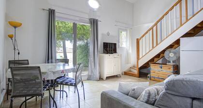 Family Villa Near Lac de Jouarres