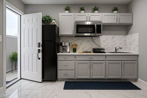 Kühlschrank, Mikrowelle, Geschirrspüler