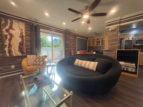 Cozy, tasteful 2bd 2ba condo in beautiful Tempe walking distance to ASU & Mill