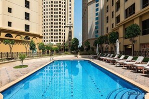 Pool - Luxury 3BR JBR · Shams · Free 5* Beach Resorts Access! (Dubai)