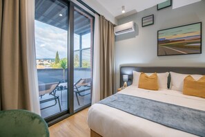 Room - Penthouse One-bedroom Terrace Suite with Kitchen (T'bilisi)