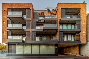 Exterior - Penthouse Studio Suite with Kitchen (T'bilisi)