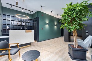 Lobby - Studio Balcony Suite with Kitchen (T'bilisi)