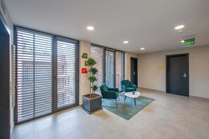 Interior - Studio Suite with Kitchen (T'bilisi)