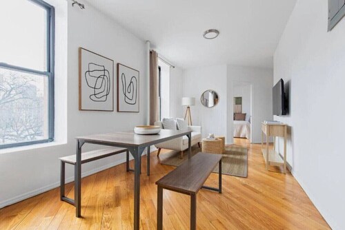 Spacious 3-Bedroom Residence in East Harlem!