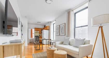 Spacious 3-Bedroom Residence in East Harlem!
