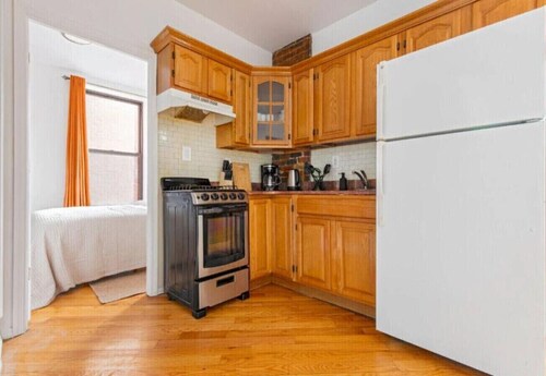 Spacious 3-Bedroom Residence in East Harlem!