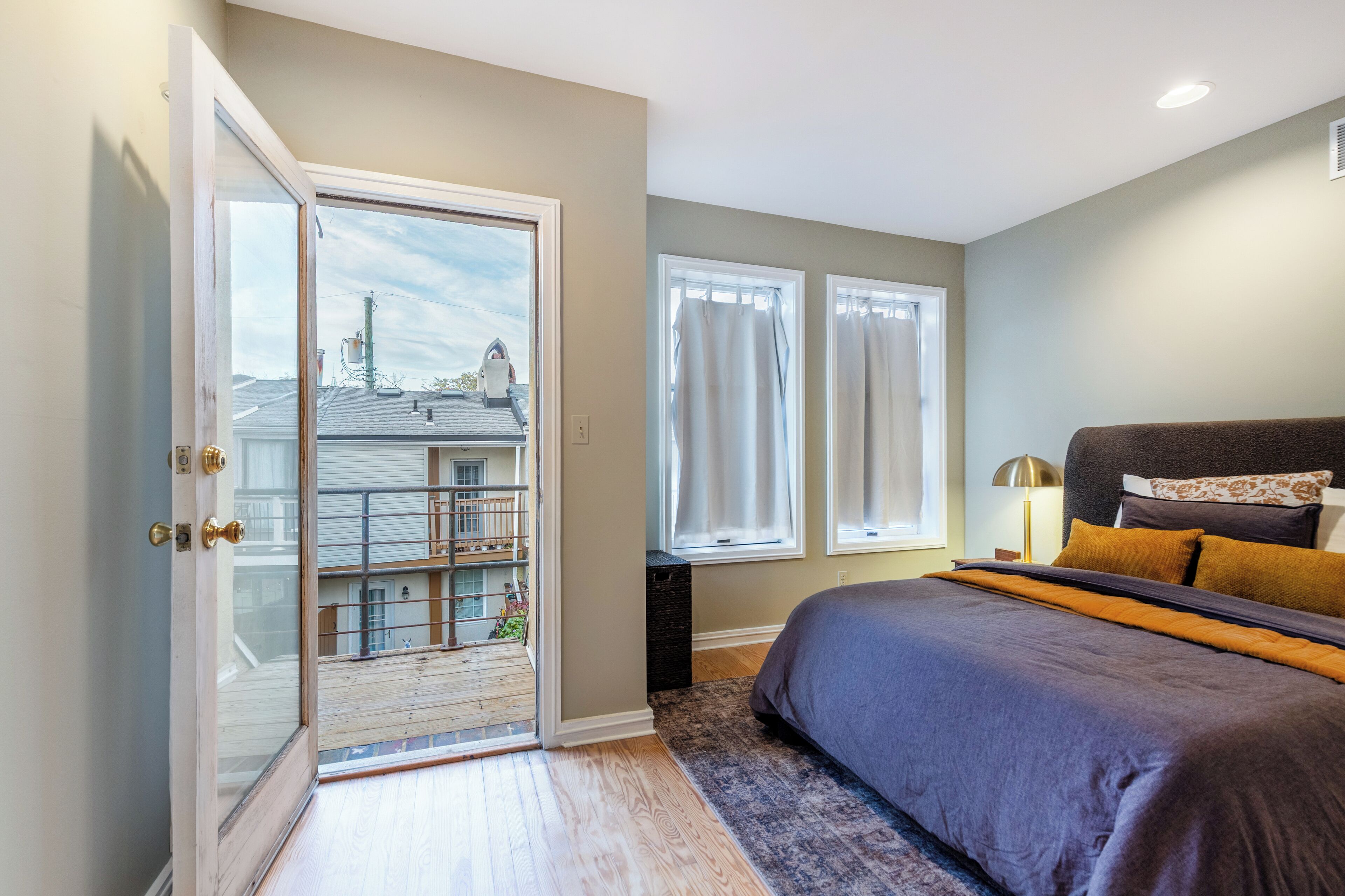 2 Schlafzimmer, Schreibtisch, Bügeleisen/Bügelbrett, WLAN