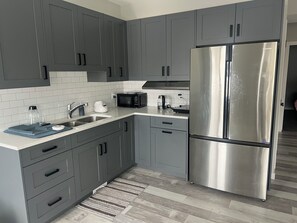 Private kitchen - Bedroom in Pond View Walkout (Airdrie)