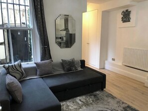 TV - Paddington Apartments by PrimeCityHosts F1 (Greater London)