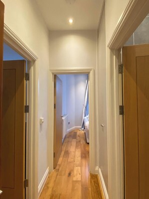 Interior - Paddington Apartments by PrimeCityHosts B3 (Greater London)