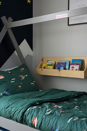 Lit parapluie, Wi-Fi gratuit, draps fournis