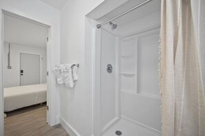 Hair dryer - Comfortable Studio minutes to Beaches & NAS (Pensacola)