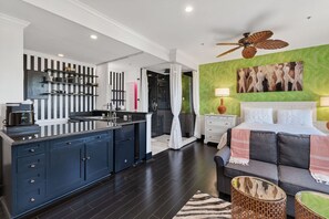 Interior - Lime Orchid - Palm Beach Hotel - Historic (Palm Beach)