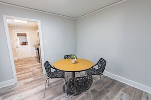 Dining - Entire House- 3 bedrooms in charming Cayce Close to downtown and Ft. Jackson. (Cayce)